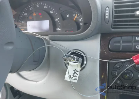 2003 Mercedes-Benz C 240 из США, поврежденный, VIN WDBRF81J93F410923